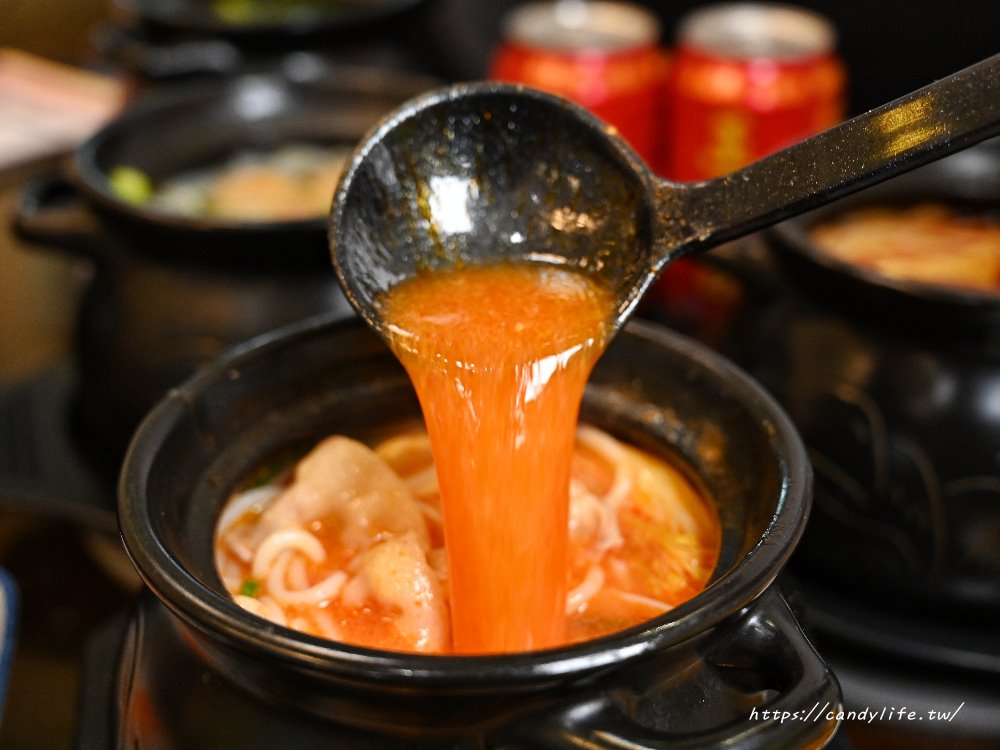 川麵道北平店罐罐米線｜台中首間罐罐米線，道地四川味，香料炒製，七種正宗湯頭任你選 - 糖糖's 享食生活