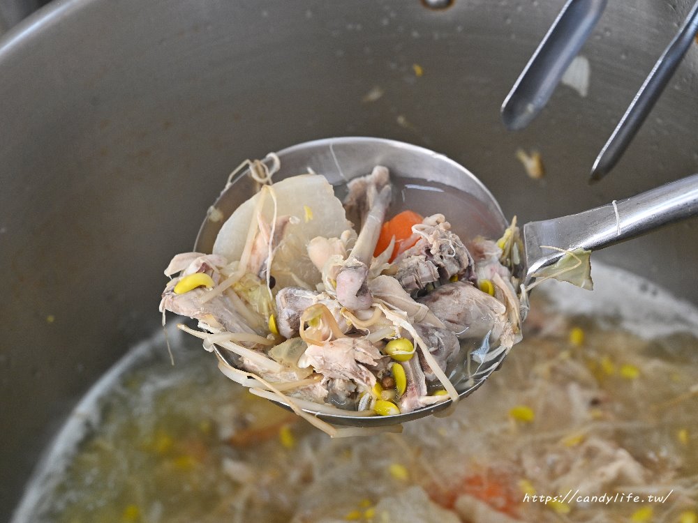 川麵道北平店罐罐米線｜台中首間罐罐米線，道地四川味，香料炒製，七種正宗湯頭任你選 - 糖糖's 享食生活