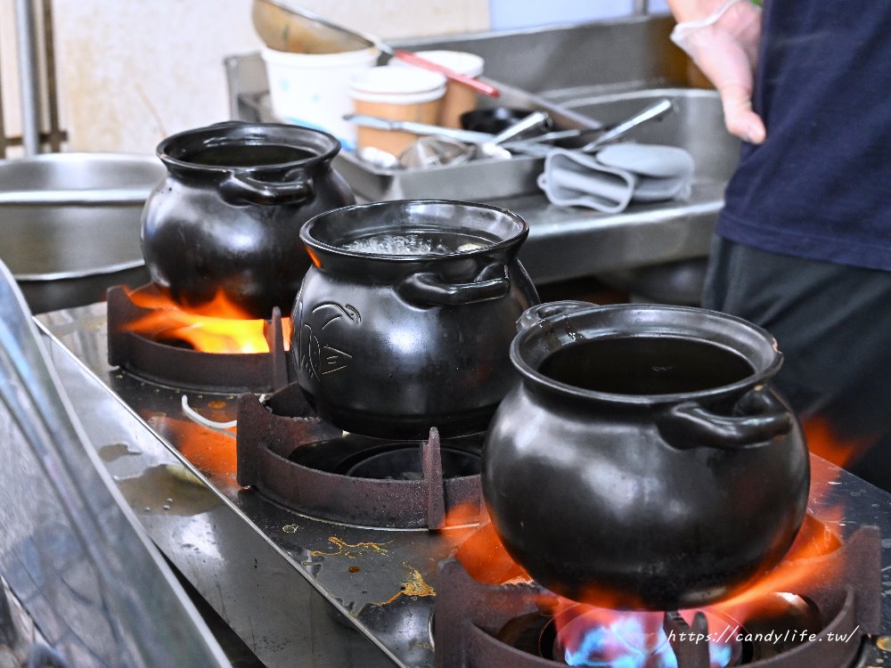 川麵道北平店罐罐米線｜台中首間罐罐米線，道地四川味，香料炒製，七種正宗湯頭任你選 - 糖糖's 享食生活