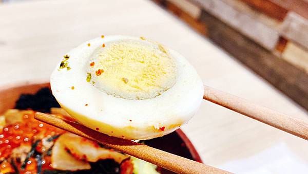 台北士林近天母的美食推薦【POKE Lee】夏威夷丼飯(Poké Bowl)來自米其林一星餐廳主廚Victo引進台灣的夏威夷蓋飯│芝山捷運站周邊美食│士林新開幕、天母美食-51.jpg