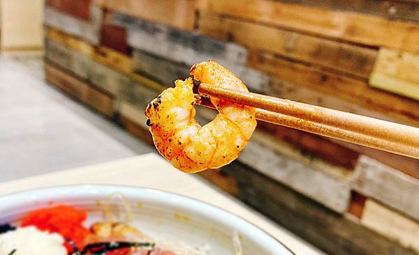 台北士林近天母的美食推薦【POKE Lee】夏威夷丼飯(Poké Bowl)來自米其林一星餐廳主廚Victo引進台灣的夏威夷蓋飯│芝山捷運站周邊美食│士林新開幕、天母美食-32.jpg