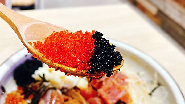 台北士林近天母的美食推薦【POKE Lee】夏威夷丼飯(Poké Bowl)來自米其林一星餐廳主廚Victo引進台灣的夏威夷蓋飯│芝山捷運站周邊美食│士林新開幕、天母美食-34.jpg