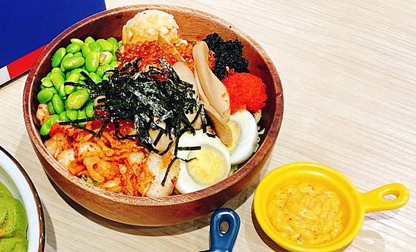 台北士林近天母的美食推薦【POKE Lee】夏威夷丼飯(Poké Bowl)來自米其林一星餐廳主廚Victo引進台灣的夏威夷蓋飯│芝山捷運站周邊美食│士林新開幕、天母美食-43.jpg