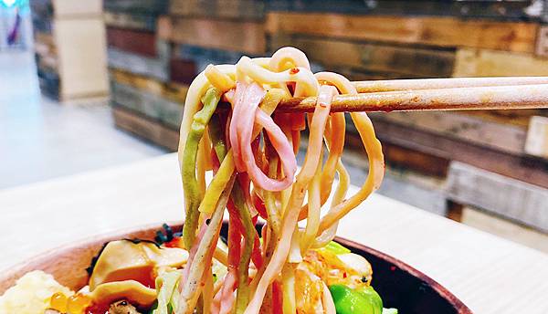 台北士林近天母的美食推薦【POKE Lee】夏威夷丼飯(Poké Bowl)來自米其林一星餐廳主廚Victo引進台灣的夏威夷蓋飯│芝山捷運站周邊美食│士林新開幕、天母美食-49.jpg