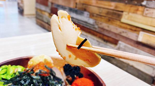 台北士林近天母的美食推薦【POKE Lee】夏威夷丼飯(Poké Bowl)來自米其林一星餐廳主廚Victo引進台灣的夏威夷蓋飯│芝山捷運站周邊美食│士林新開幕、天母美食-50.jpg