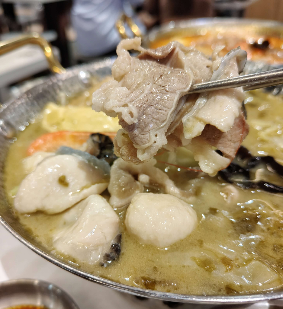 巨城美食街｜舞古賀 mini 鍋物新開幕，開幕慶肉量加倍不加