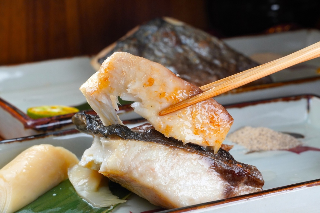 台中無菜單料理必吃｜老饕狂推「味市お料理鮨割鮮」google