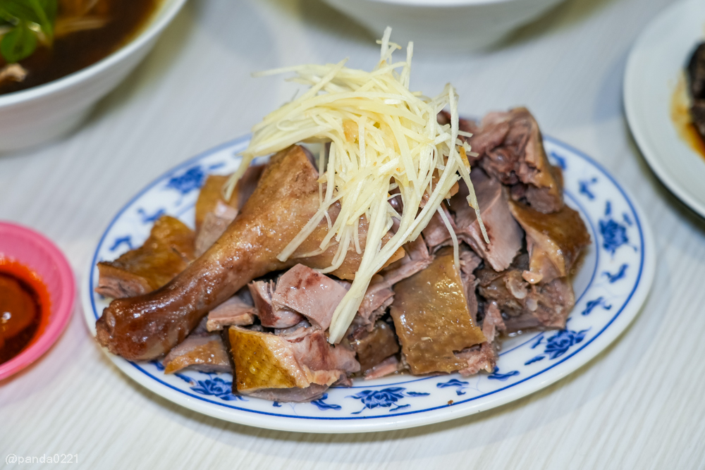 桃園中壢｜元鴨坊-益身當歸鴨(健行店)．大園人氣當歸鴨，中壢也能吃到！湯頭天天現熬～