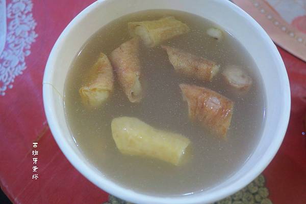 虎爺大吉|新莊四維市場超高CP值便當!走過路過不能錯過,一個