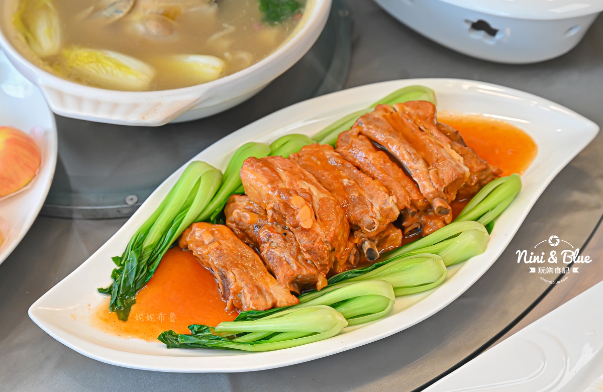 有20人大圓桌、包廂，大家庭聚餐也能同桌用餐啦！台中桌菜合菜推薦