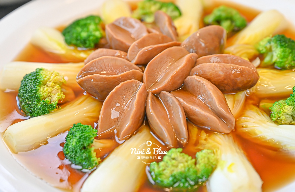 有20人大圓桌、包廂，大家庭聚餐也能同桌用餐啦！台中桌菜合菜推薦