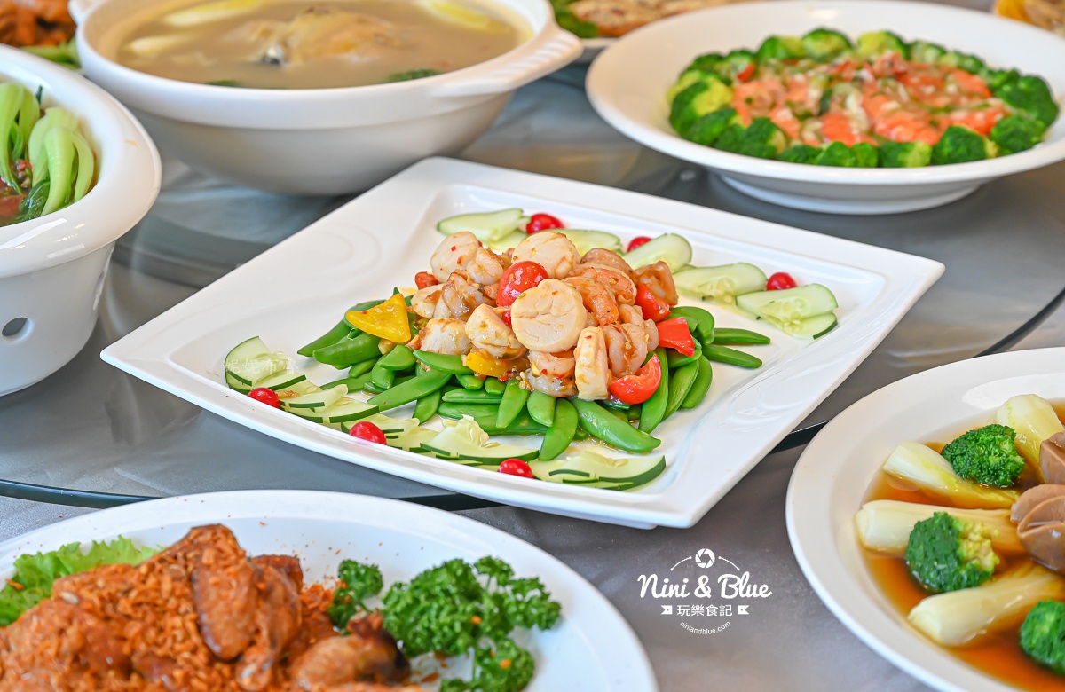 有20人大圓桌、包廂，大家庭聚餐也能同桌用餐啦！台中桌菜合菜推薦