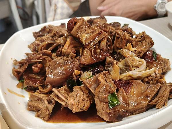 /tmp/phpsgY6wT /tmp/phpsgY6wT