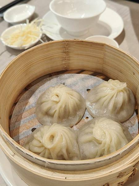 /tmp/phpoTEllo /tmp/phpoTEllo