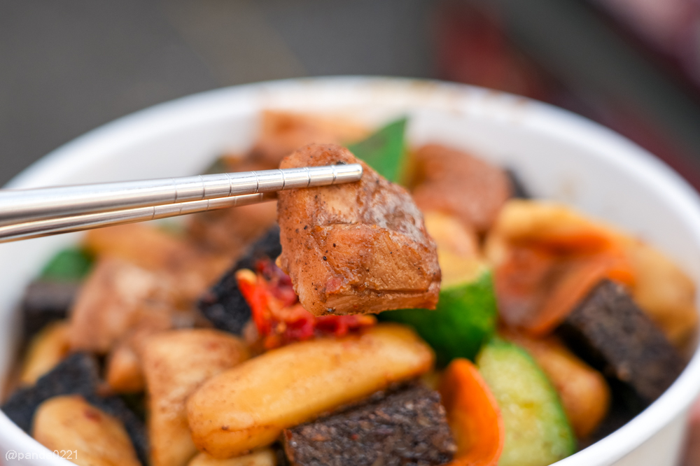 桃園中壢｜仁海宮夜市美食懶人包，人氣攤位、必吃小吃、營業時間（每週五～日限定）