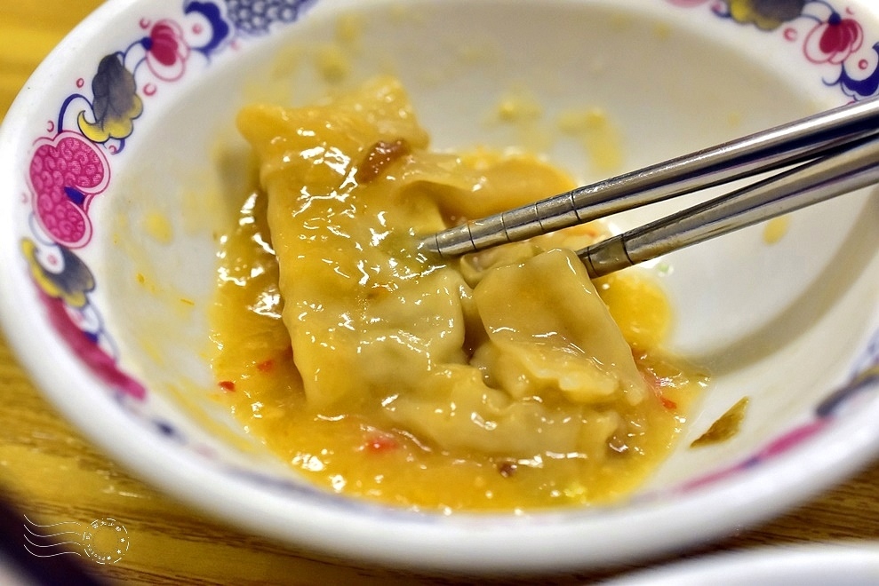 苗栗南苗市場必吃水晶餃!大妹餛飩肉圓水晶餃、乾餛飩,銅板價客家美食。