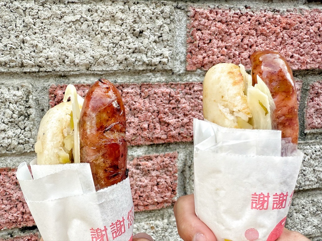 蔣記黑豬肉香腸 | 台中太平大腸包小腸，美味的下午點心，香腸有肉汁，米腸腸衣不會咬不斷或咬不爛 @果果愛Fruitlove