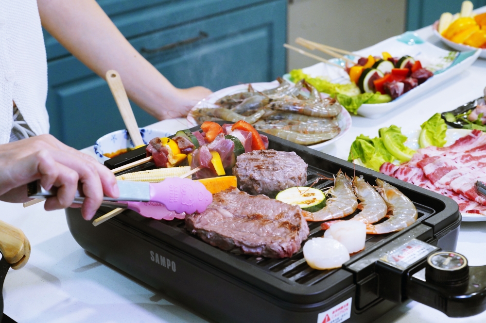 台北市松山區愛上新鮮聖凱師澎派牛多多烤肉組 海陸全包，宅在家享受豐盛烤肉料理