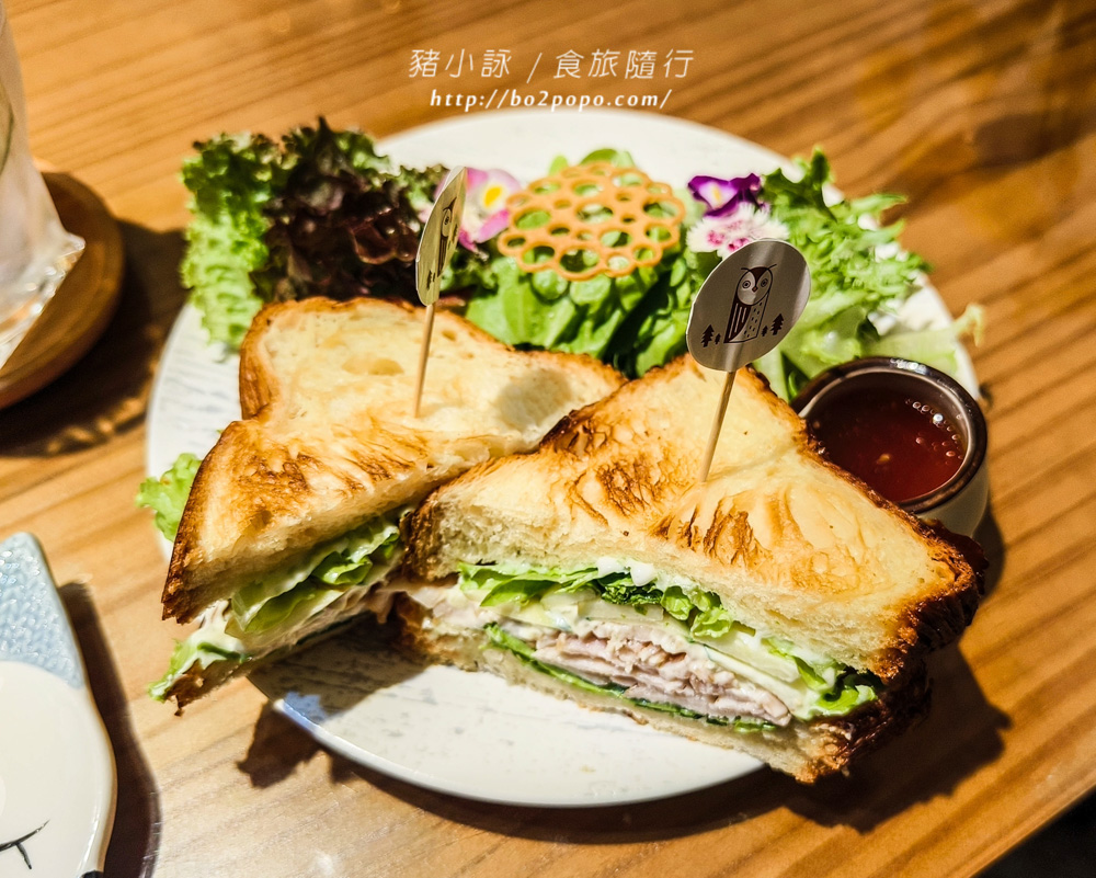 高雄岡山Wowの店貓頭鷹咖啡廳!必吃招牌法式緞帶可頌,北歐風情優雅午茶體驗。