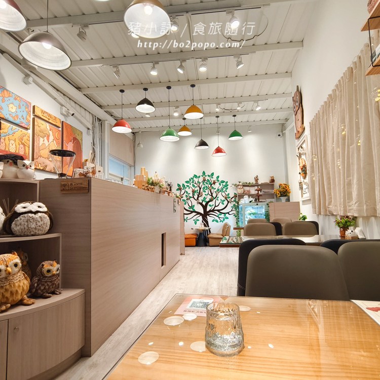 高雄岡山Wowの店貓頭鷹咖啡廳!必吃招牌法式緞帶可頌,北歐風情優雅午茶體驗。