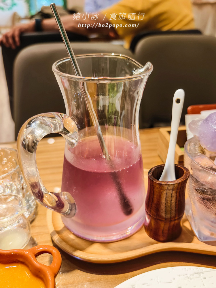 高雄岡山Wowの店貓頭鷹咖啡廳!必吃招牌法式緞帶可頌,北歐風情優雅午茶體驗。