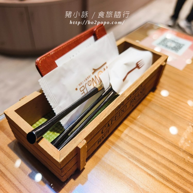 高雄岡山Wowの店貓頭鷹咖啡廳!必吃招牌法式緞帶可頌,北歐風情優雅午茶體驗。