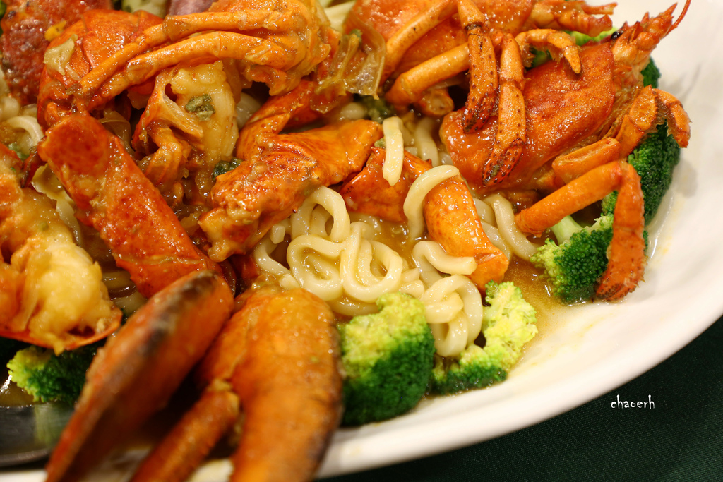 高雄-頂鮮台南擔仔麵 高雄店