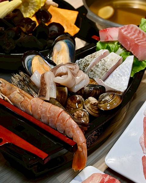 LINE_ALBUM_春日_250925_95 LINE_ALBUM_春日_250925_95