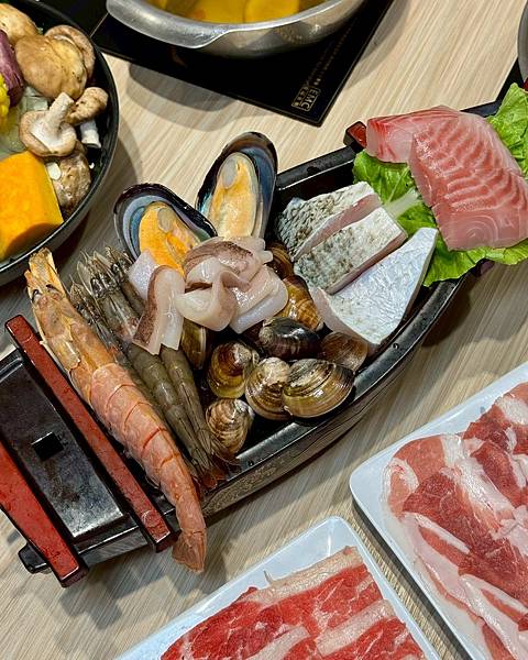 LINE_ALBUM_春日_250925_14 LINE_ALBUM_春日_250925_14