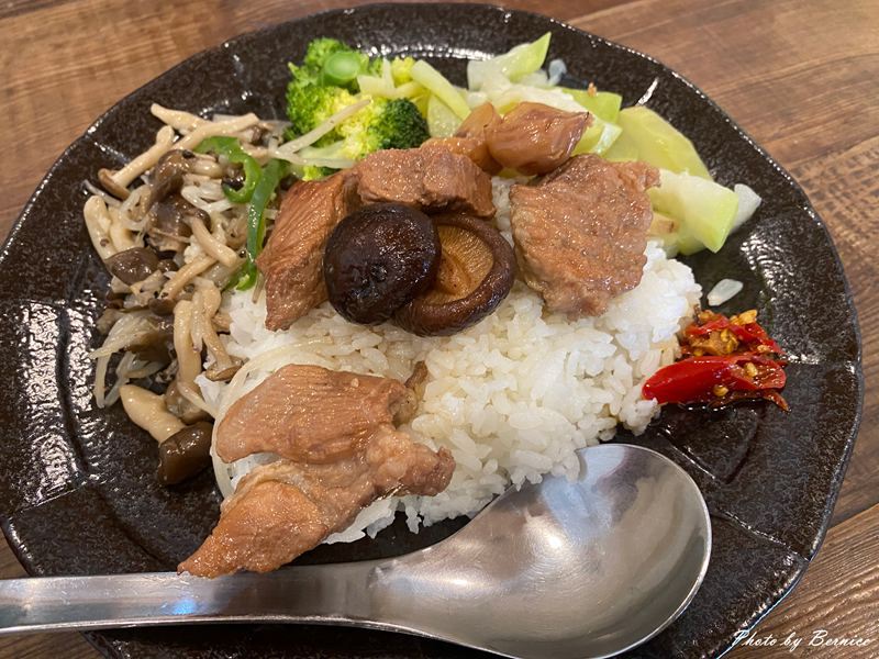 拾味料理所~今日吃什麼都有驚喜 加辣味蕾更升級 @Bernice的隨手筆記