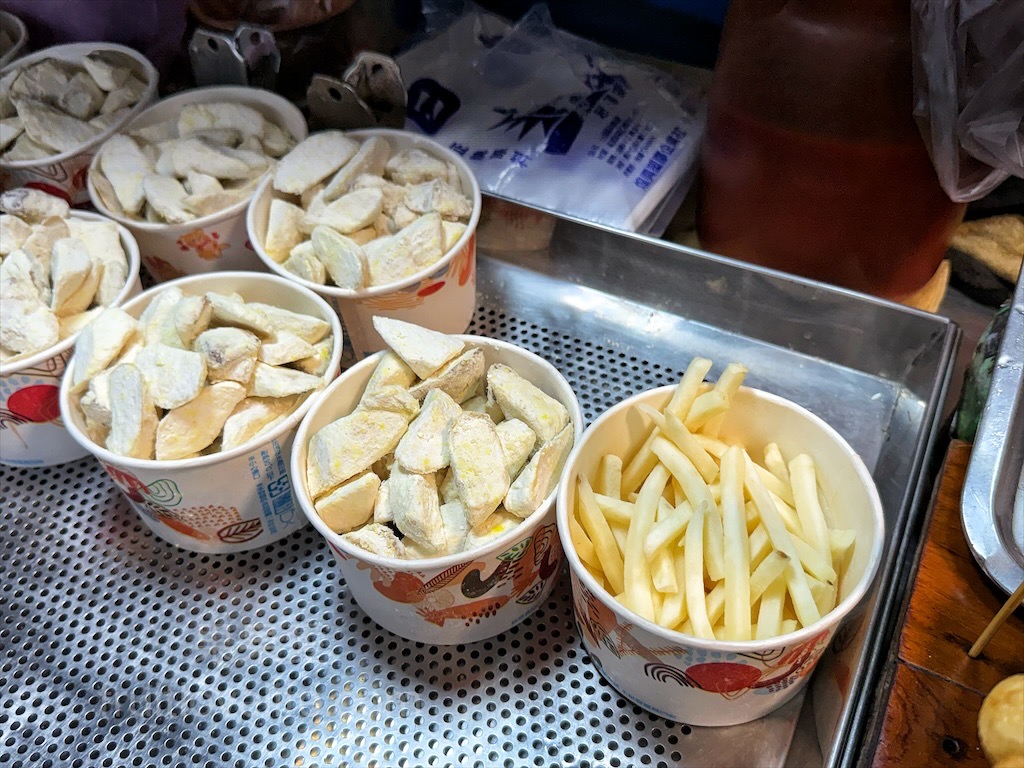 白沙屯鲍芝林［杏鮑菇/熱狗］ | 苗栗通霄炸物，原拱天宮廟口現炸杏鮑菇、熱狗，杏鮑菇、熱狗是許多人推薦的 @果果愛Fruitlove