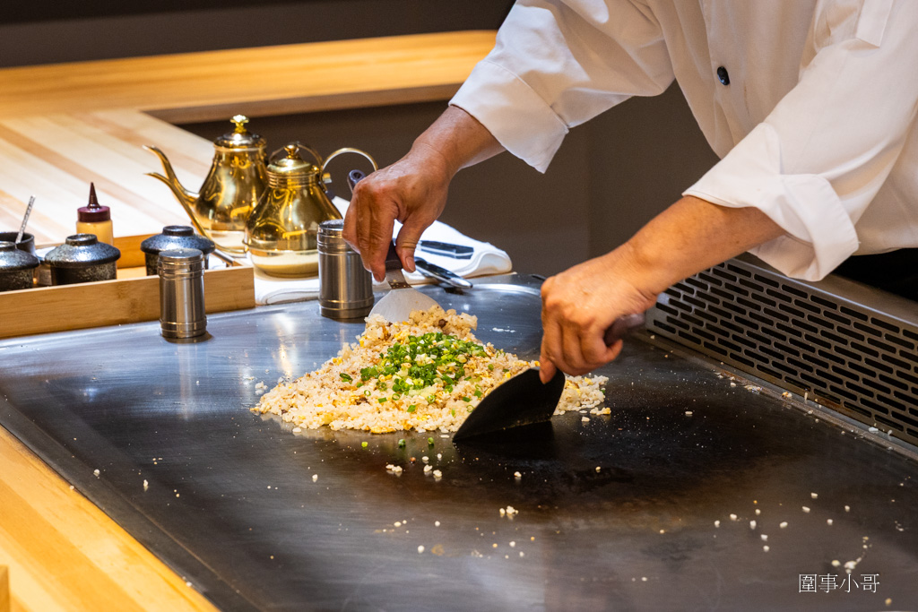 桃園大園青埔美食推薦-海童鐵板料亭，嚴選的食材遇上身懷絕技的主廚，一道道美味的鐵板料理讓人心滿意足。 @圍事小哥的幸福相框