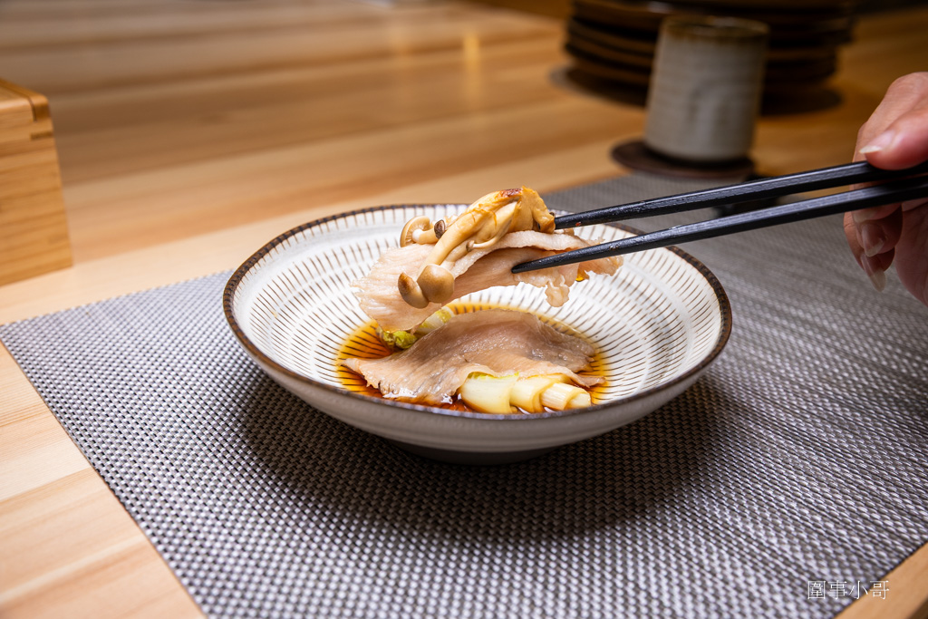 桃園大園青埔美食推薦-海童鐵板料亭，嚴選的食材遇上身懷絕技的主廚，一道道美味的鐵板料理讓人心滿意足。 @圍事小哥的幸福相框