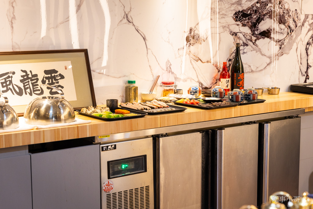 桃園大園青埔美食推薦-海童鐵板料亭，嚴選的食材遇上身懷絕技的主廚，一道道美味的鐵板料理讓人心滿意足。 @圍事小哥的幸福相框