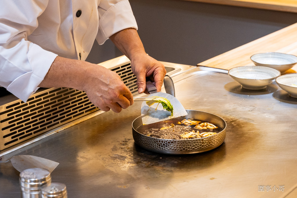 桃園大園青埔美食推薦-海童鐵板料亭，嚴選的食材遇上身懷絕技的主廚，一道道美味的鐵板料理讓人心滿意足。 @圍事小哥的幸福相框