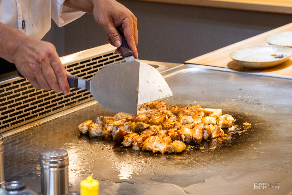 桃園大園青埔美食推薦-海童鐵板料亭，嚴選的食材遇上身懷絕技的主廚，一道道美味的鐵板料理讓人心滿意足。 @圍事小哥的幸福相框