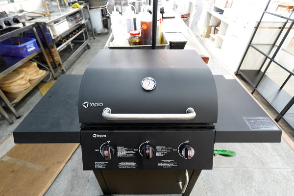 桃園市桃園區高CP值海陸雙享受！直送海鮮配30隻嫩雞燉的爽口湯頭，真的太絕了！南平路金小蔥雞湯米粉，痛風鍋、鐵板飯、海鮮米粉/麵線、外帶炸雞