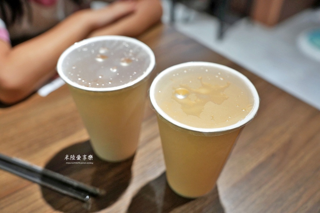 竹北-軟蛋醬蛋包飯專門製作所(竹北店)✓各種醬汁等你來嚐鮮