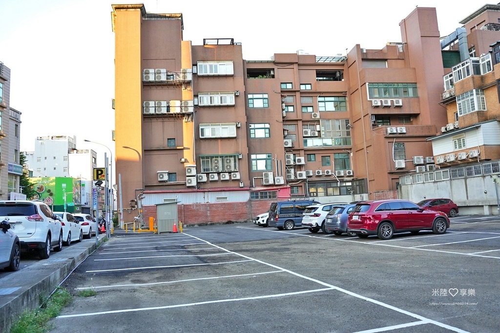 竹北-軟蛋醬蛋包飯專門製作所(竹北店)✓各種咖哩等你來嚐鮮