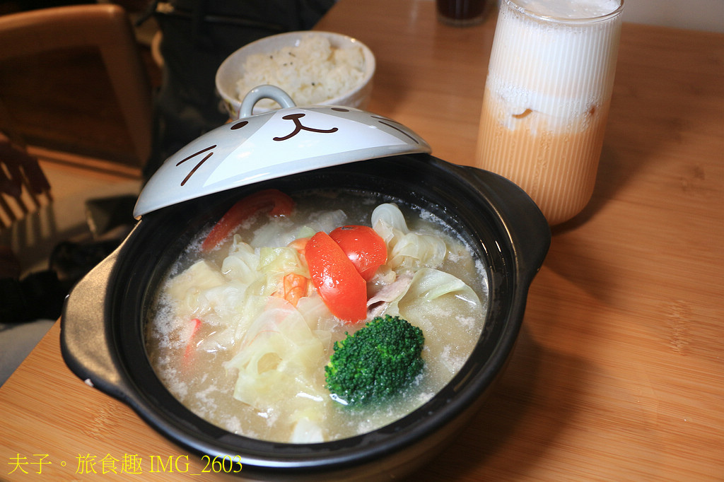 台南 赤崁東街日式宿舍 角落有貓 歷史建築變身寵物餐廳