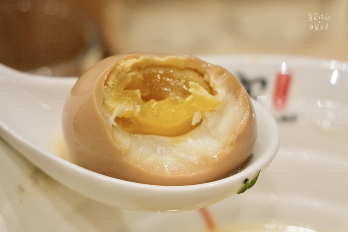 台中西屯｜台北人氣拉麵插旗台中！限定炭燒飛魚白湯拉麵鮮味滿滿｜隱家拉麵 台中精明店