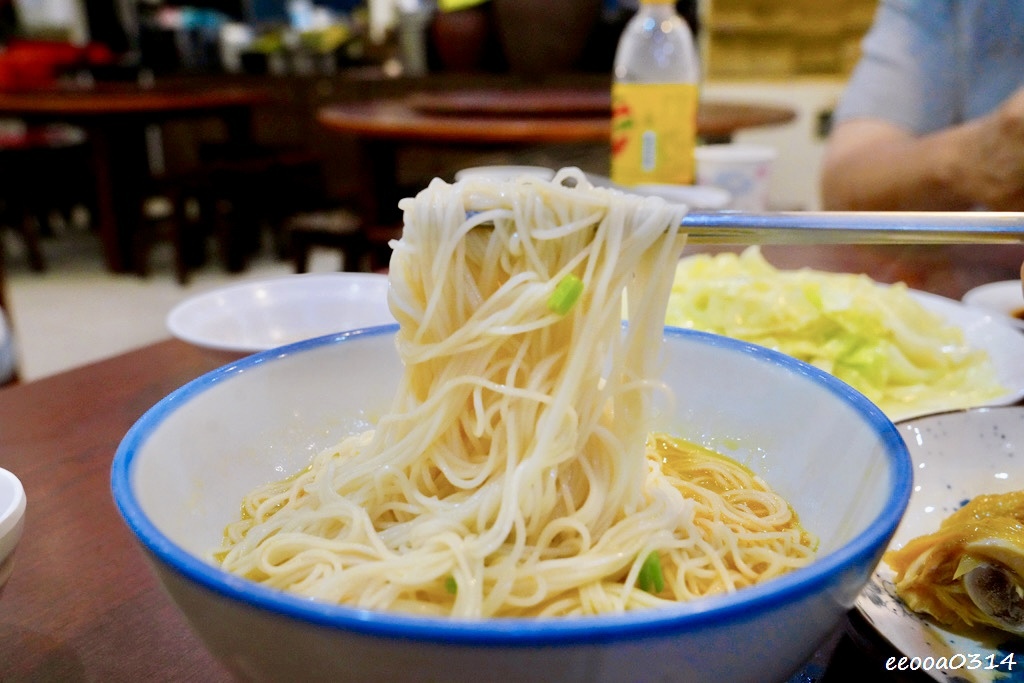 坪林在地美食推薦｜甲鼎茶莊古早味小吃，茶油入菜的家常好味道!