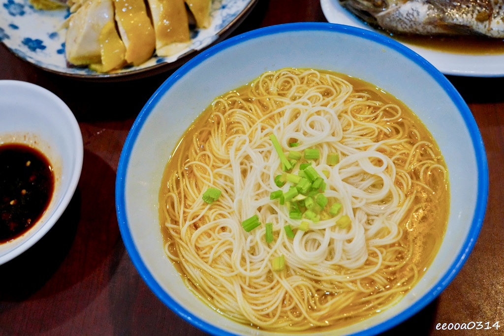 坪林在地美食推薦｜甲鼎茶莊古早味小吃，茶油入菜的家常好味道!