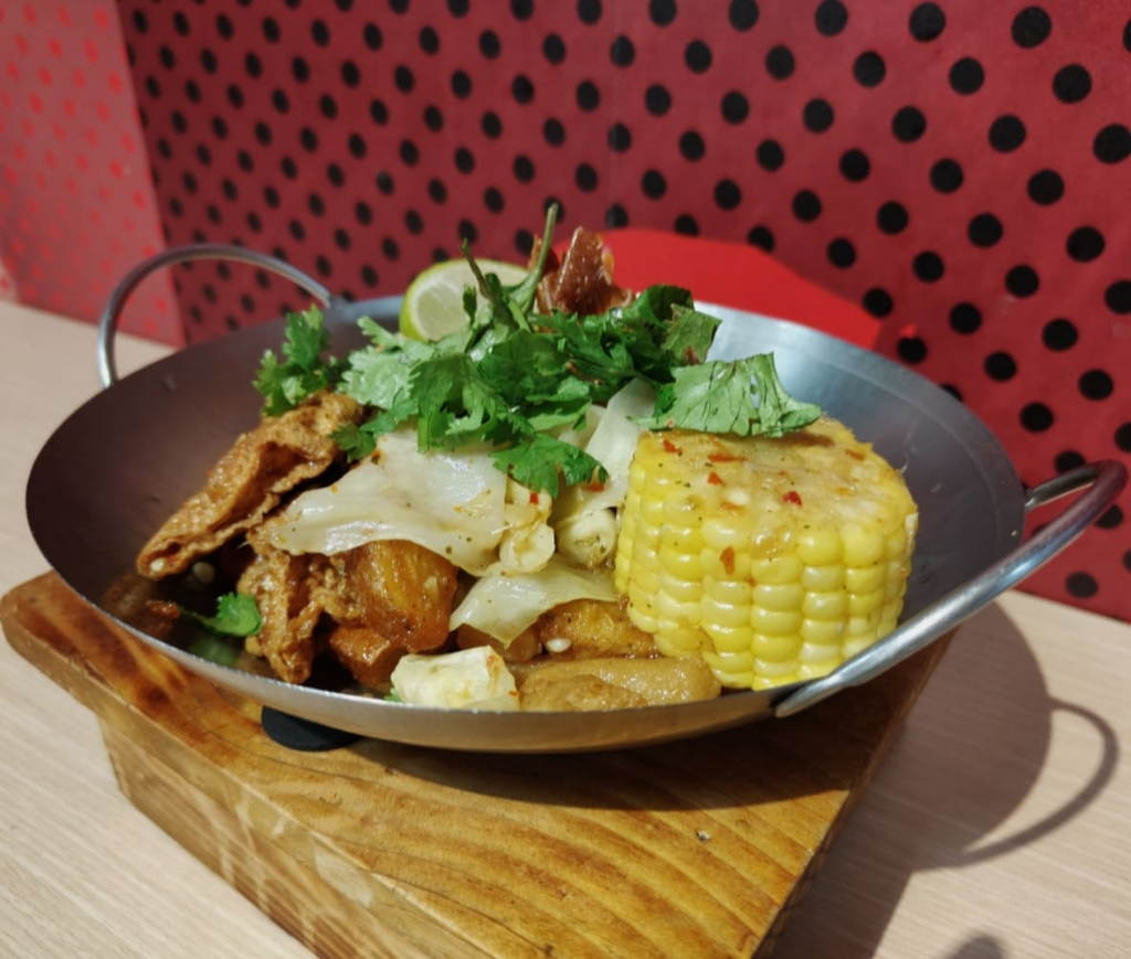 新竹光復本舖 乾鍋麻辣過癮 × 內用自助吧吃到飽 × 冰粉清