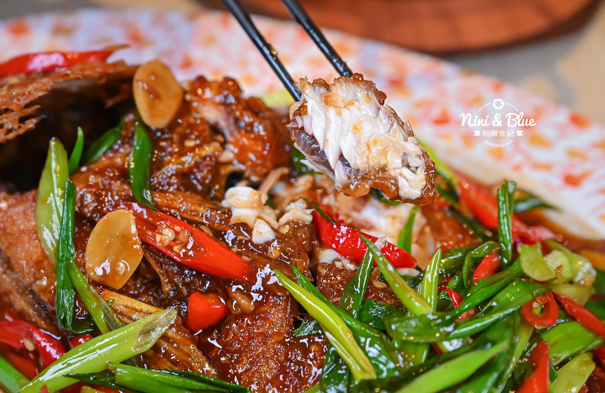 公益路圓桌包廂聚餐，主打砂鍋極上雞湯