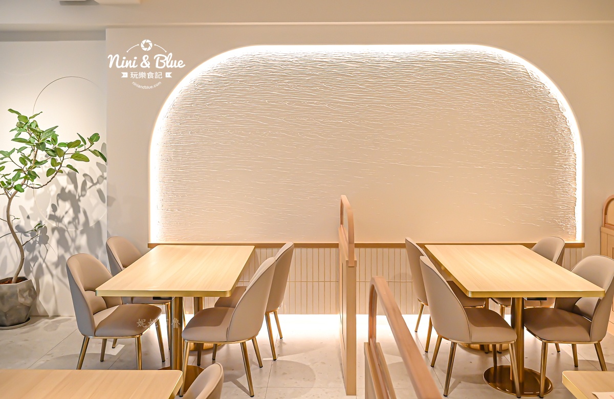 公益路圓桌包廂聚餐，主打砂鍋極上雞湯