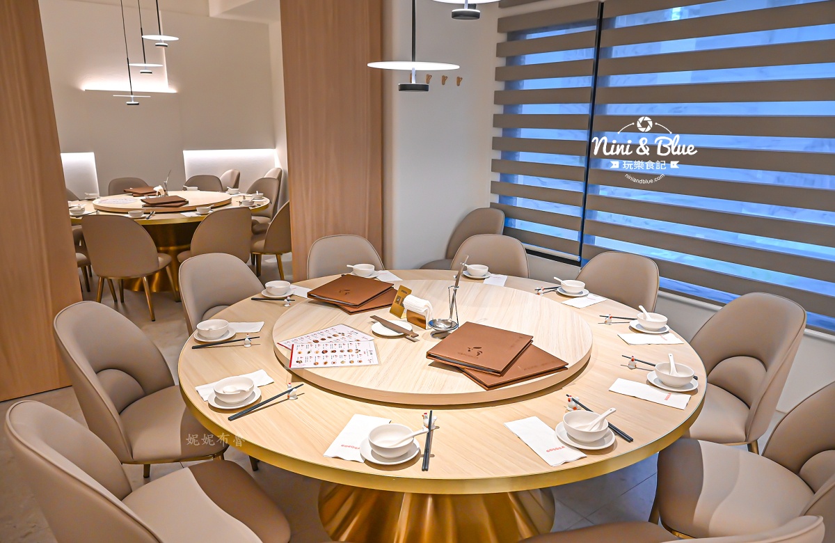 公益路圓桌包廂聚餐，主打砂鍋極上雞湯