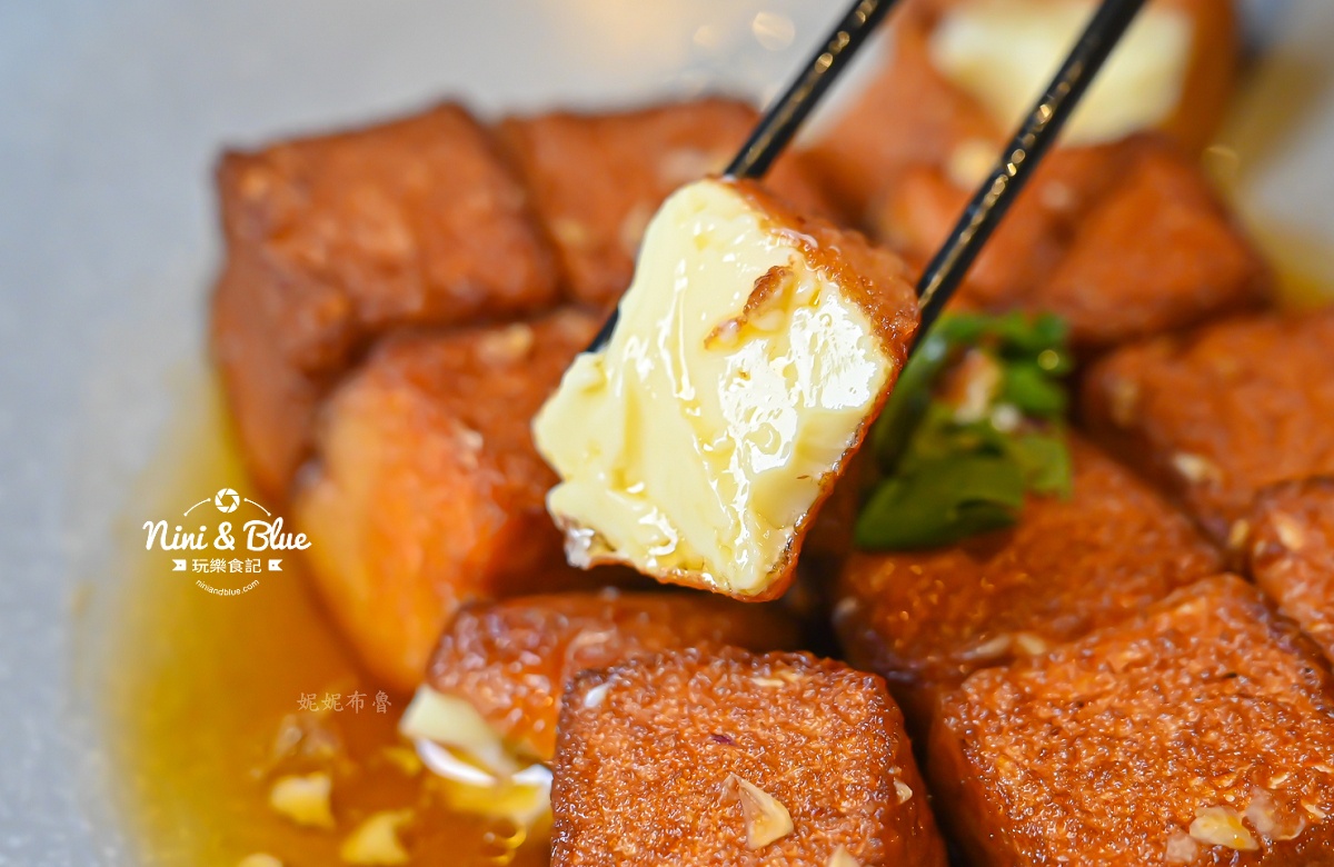 公益路圓桌包廂聚餐，主打砂鍋極上雞湯