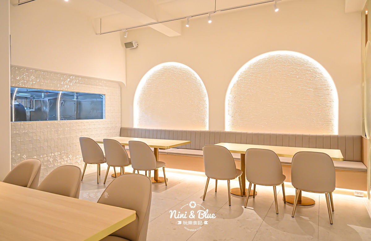 公益路圓桌包廂聚餐，主打砂鍋極上雞湯