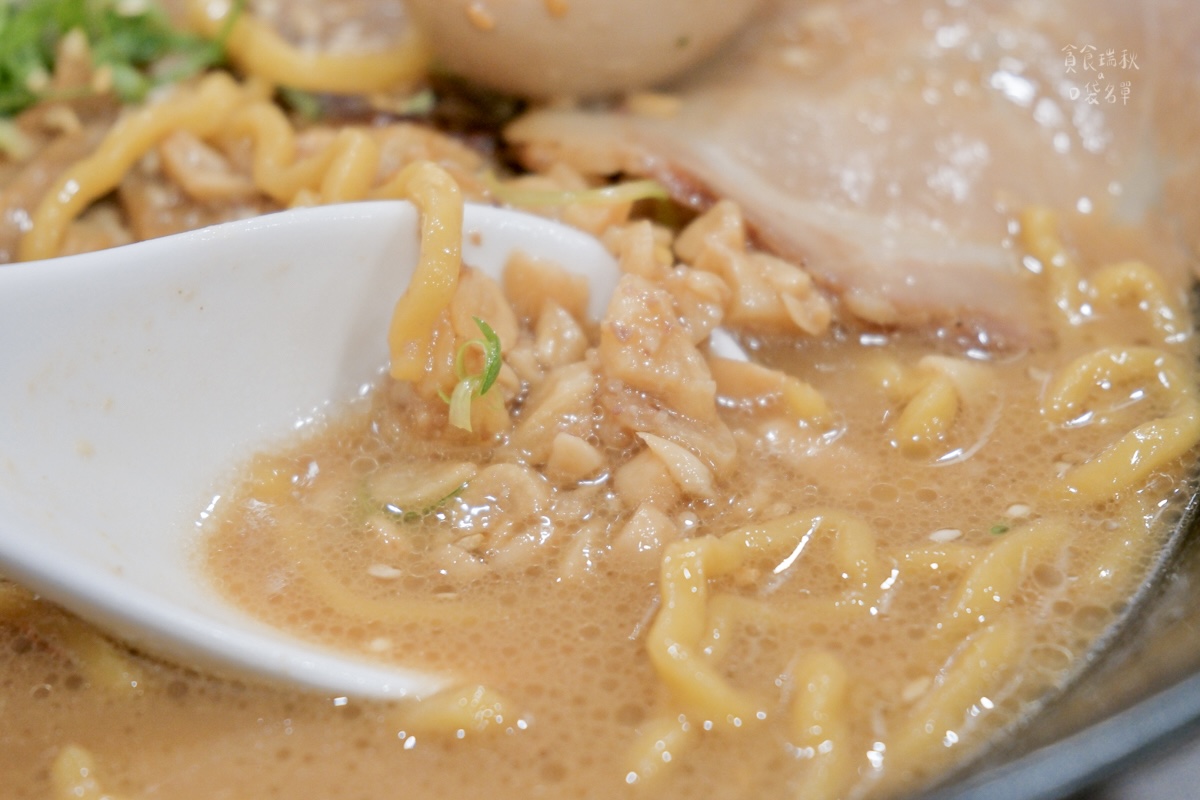 台中北屯|新店面登場!充滿職人精神的日式拉麵!超厚豬排咖哩飯超滿足|初霧拉麵